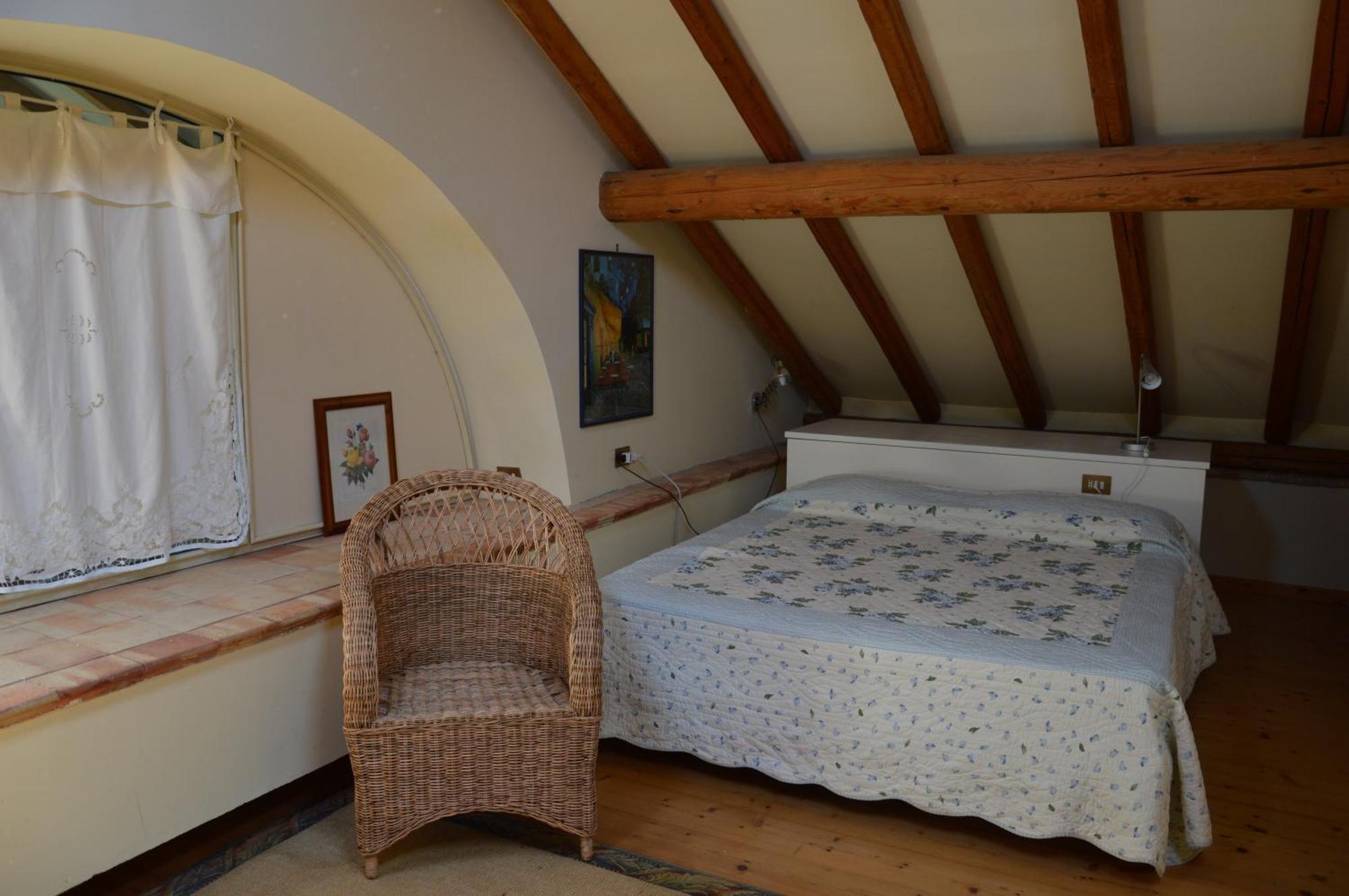 Relais De Charme - B&B Short Lets La Casa Di Francesca Sant'Agata Li Battiati Bilik gambar
